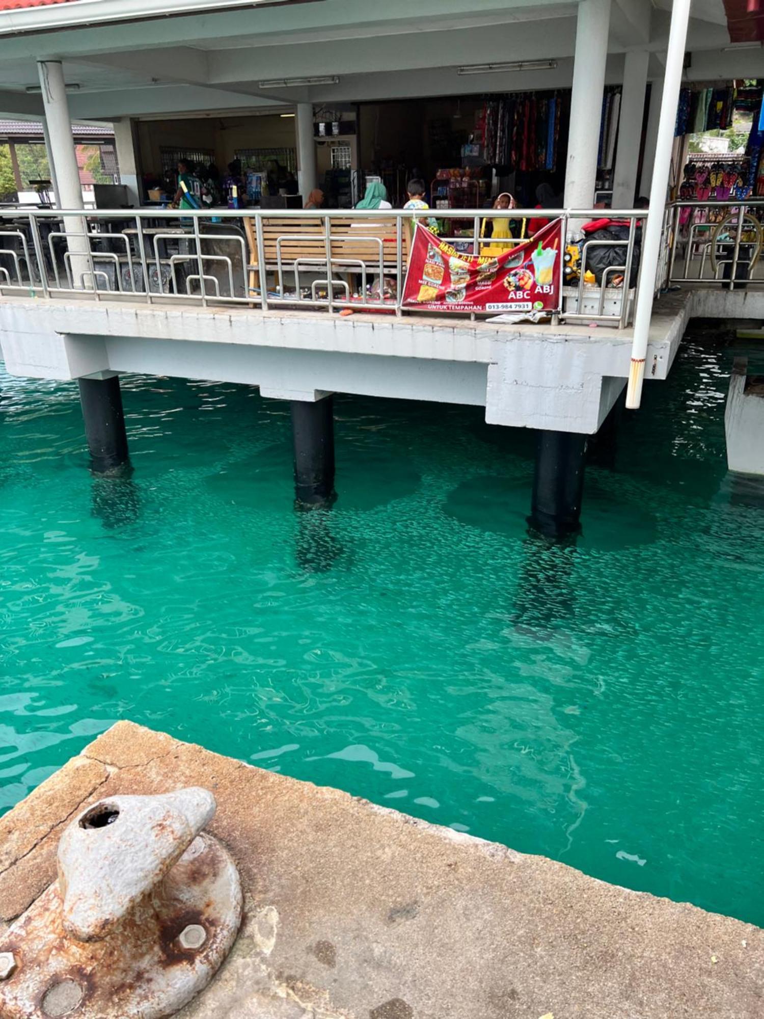 Perhentian Mama'S Hotell Kampong Pasir Hantu Exteriör bild