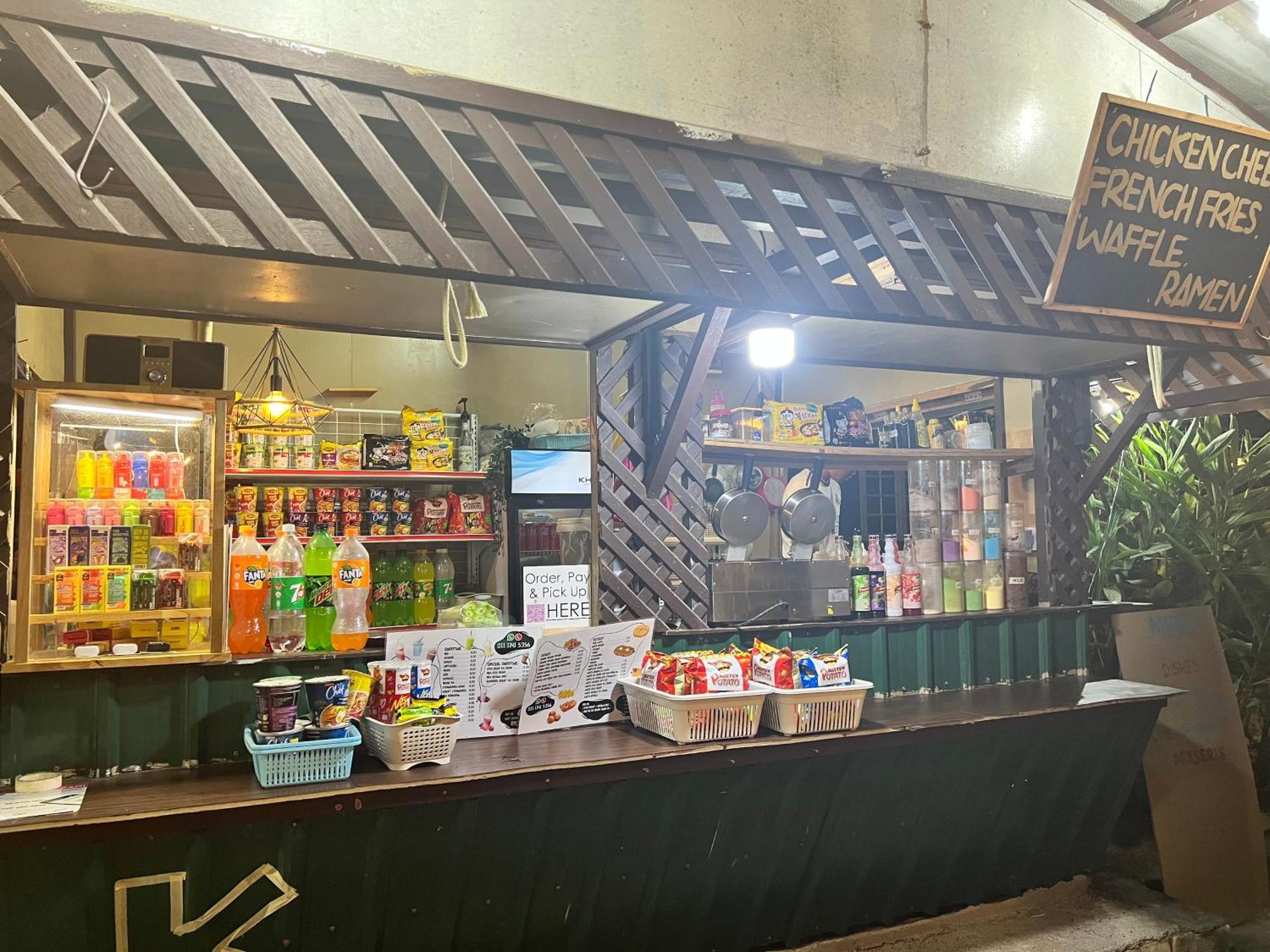 Perhentian Mama'S Hotell Kampong Pasir Hantu Exteriör bild