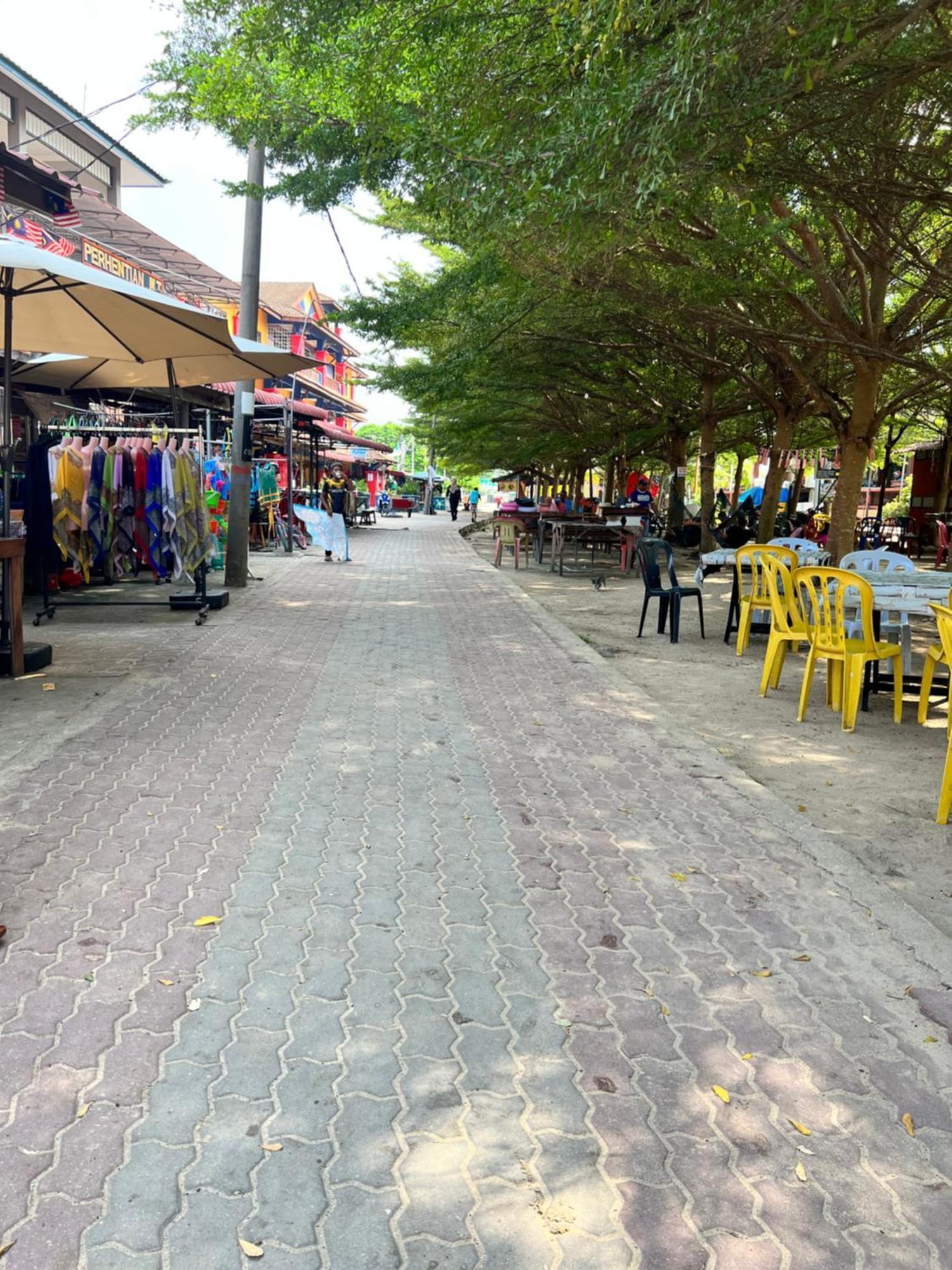 Perhentian Mama'S Hotell Kampong Pasir Hantu Exteriör bild